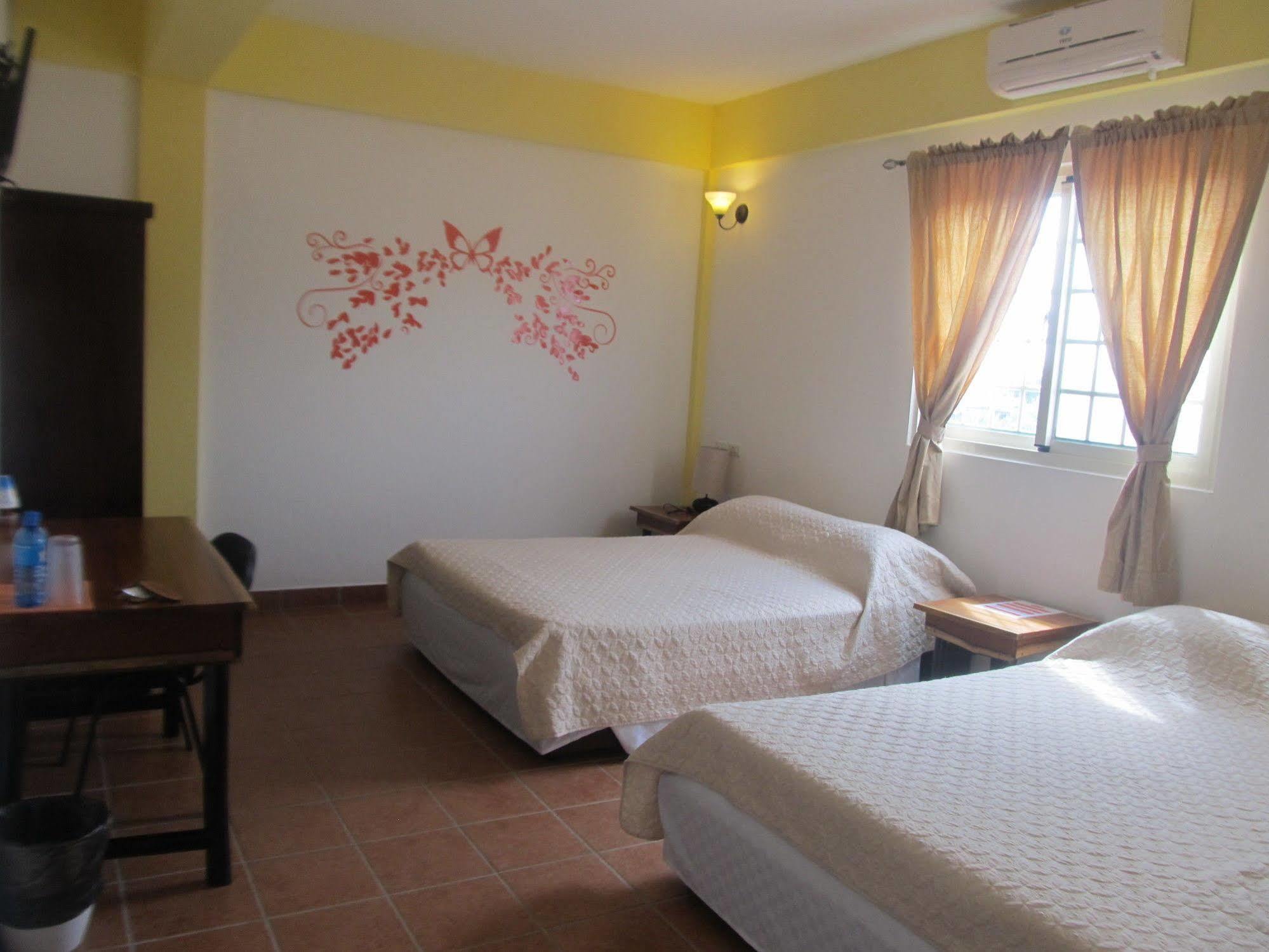 Easy Inn Hotel Belize City Ngoại thất bức ảnh